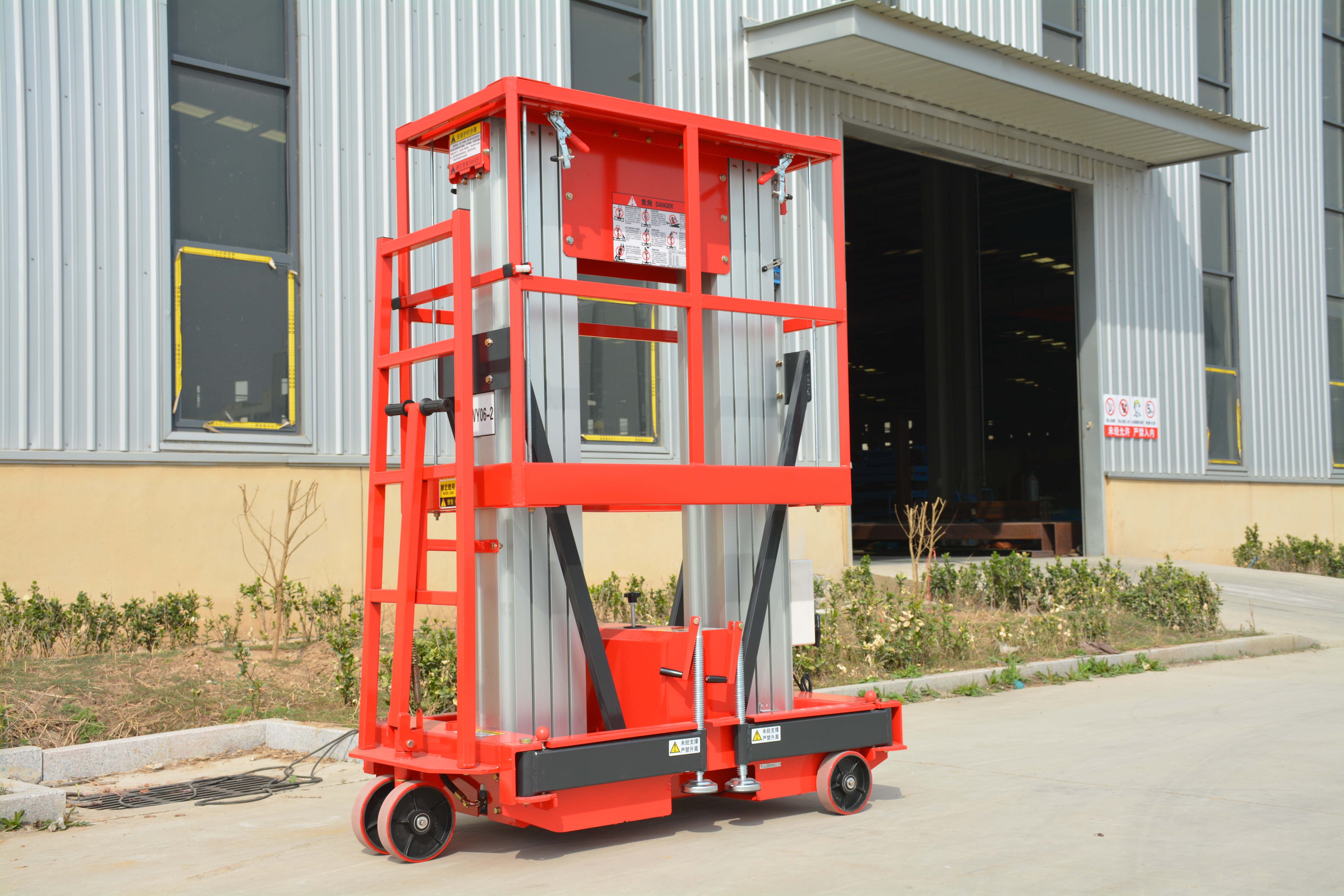 8M Work Double/Triple Mast Aluminum Alloy Lift , QYLH6-300-2