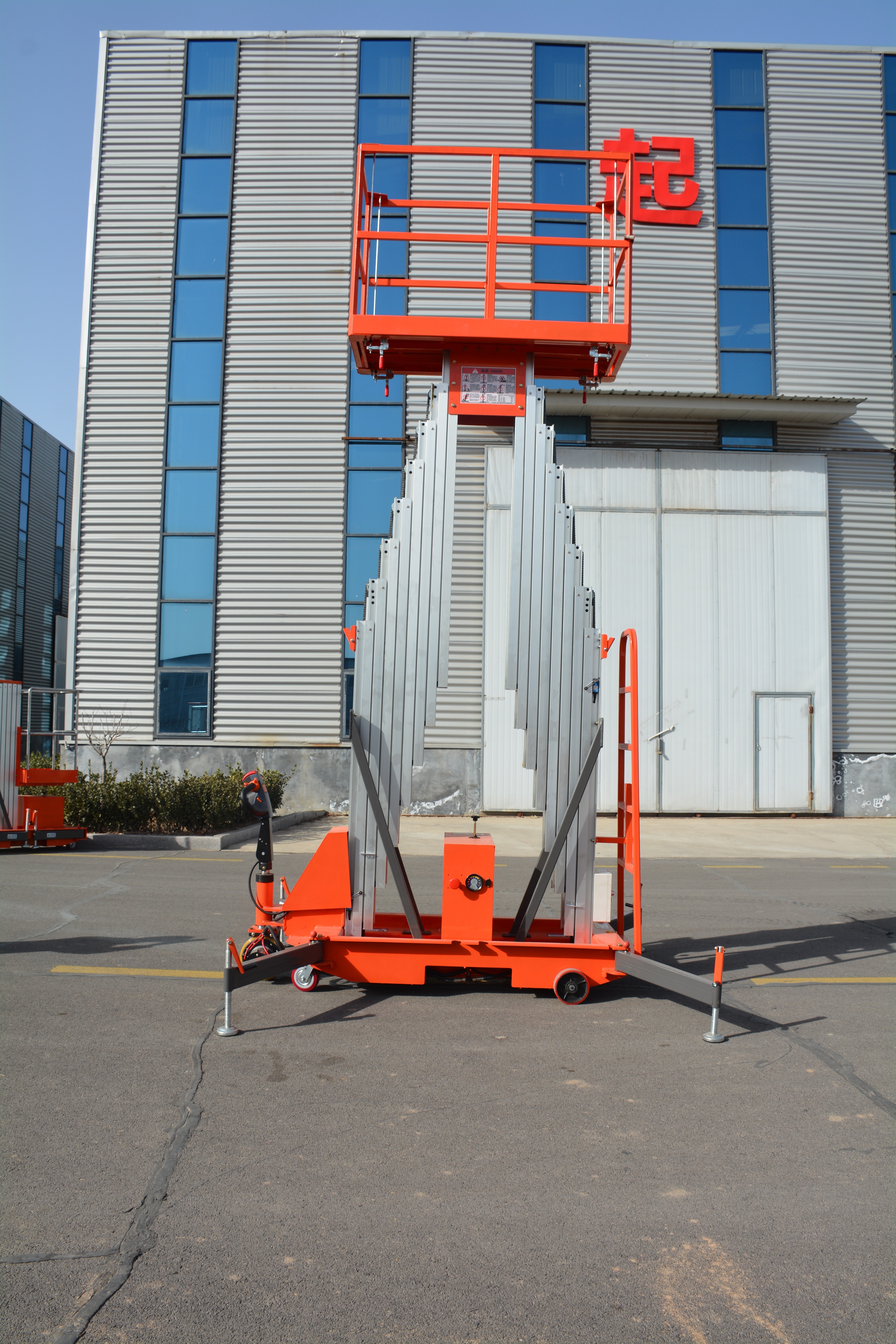 16M Work Assisted Walking Aluminum alloy Lift , QYLH14-200-2