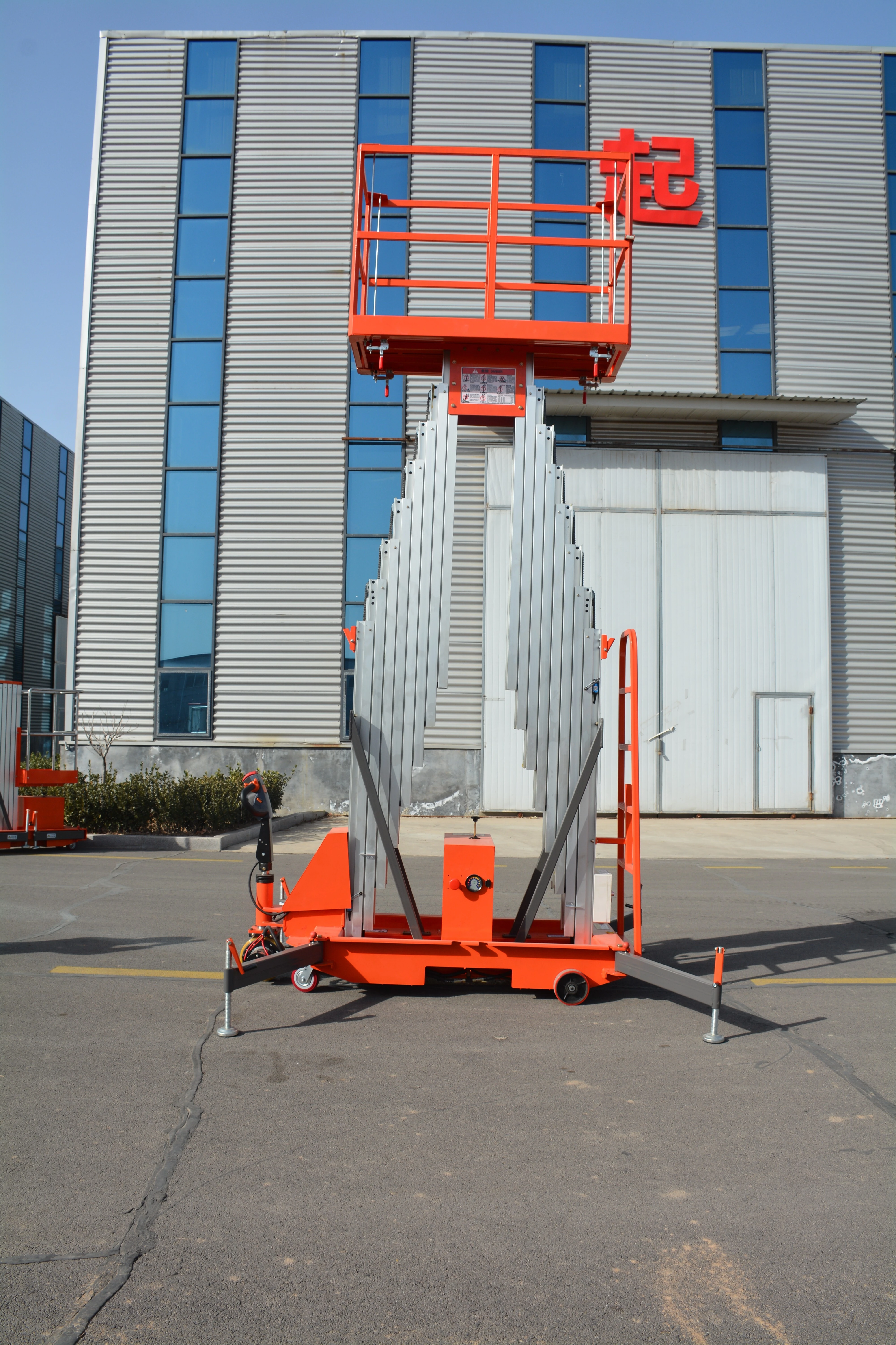 8M Work Assisted Walking Aluminum alloy Lift , QYLH6-200-2