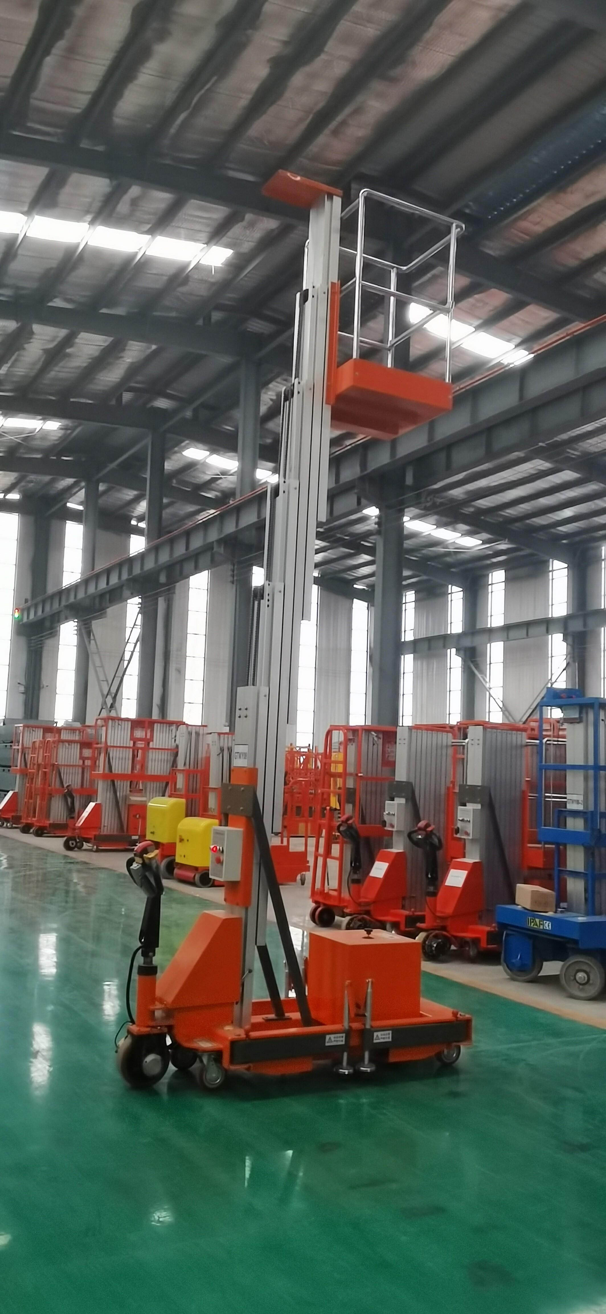 8M Work Self-Propelled Aluminum Alloy Lift , QYLH06-1