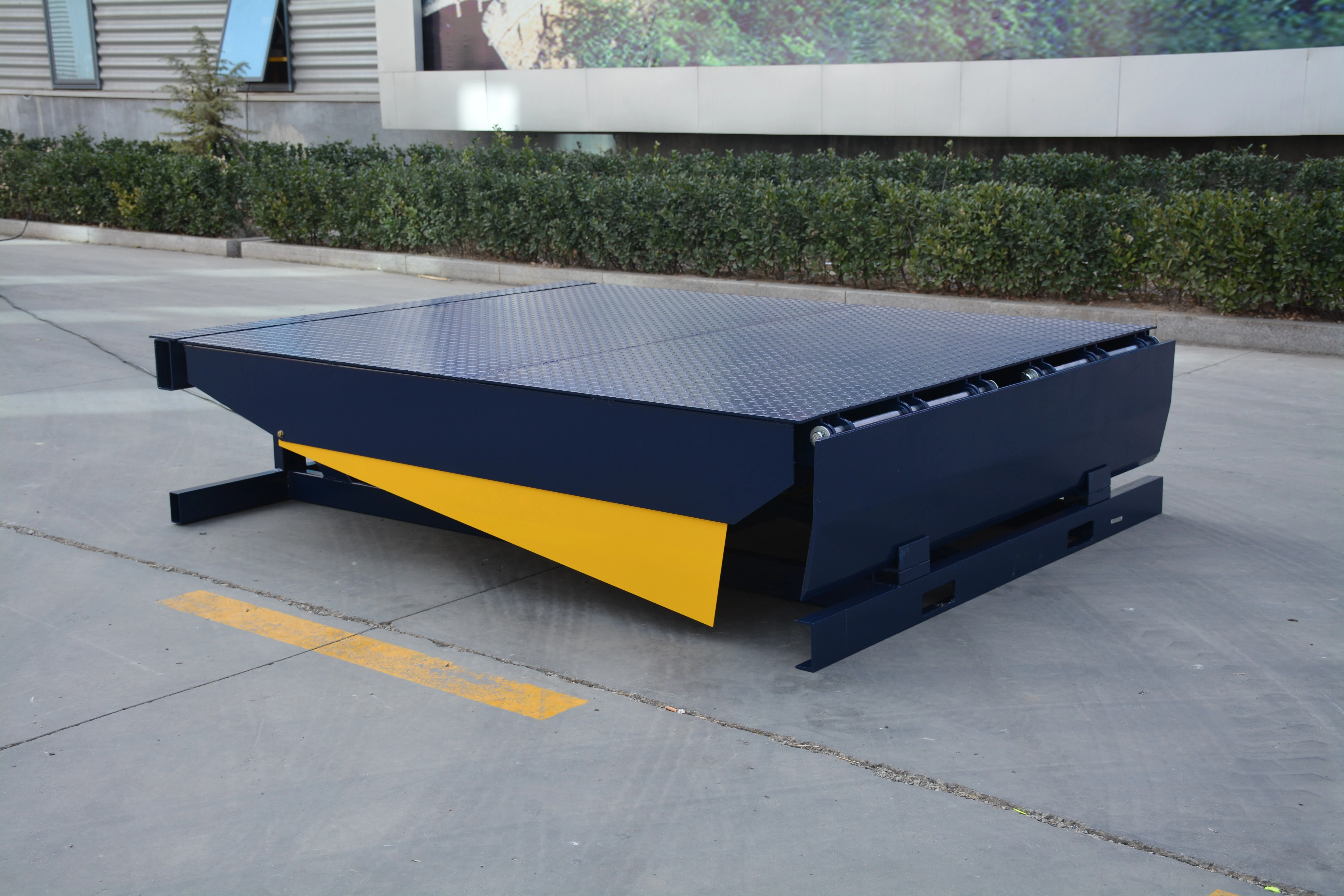 8T Work Dock Leveler , QYDCQG8-0.6