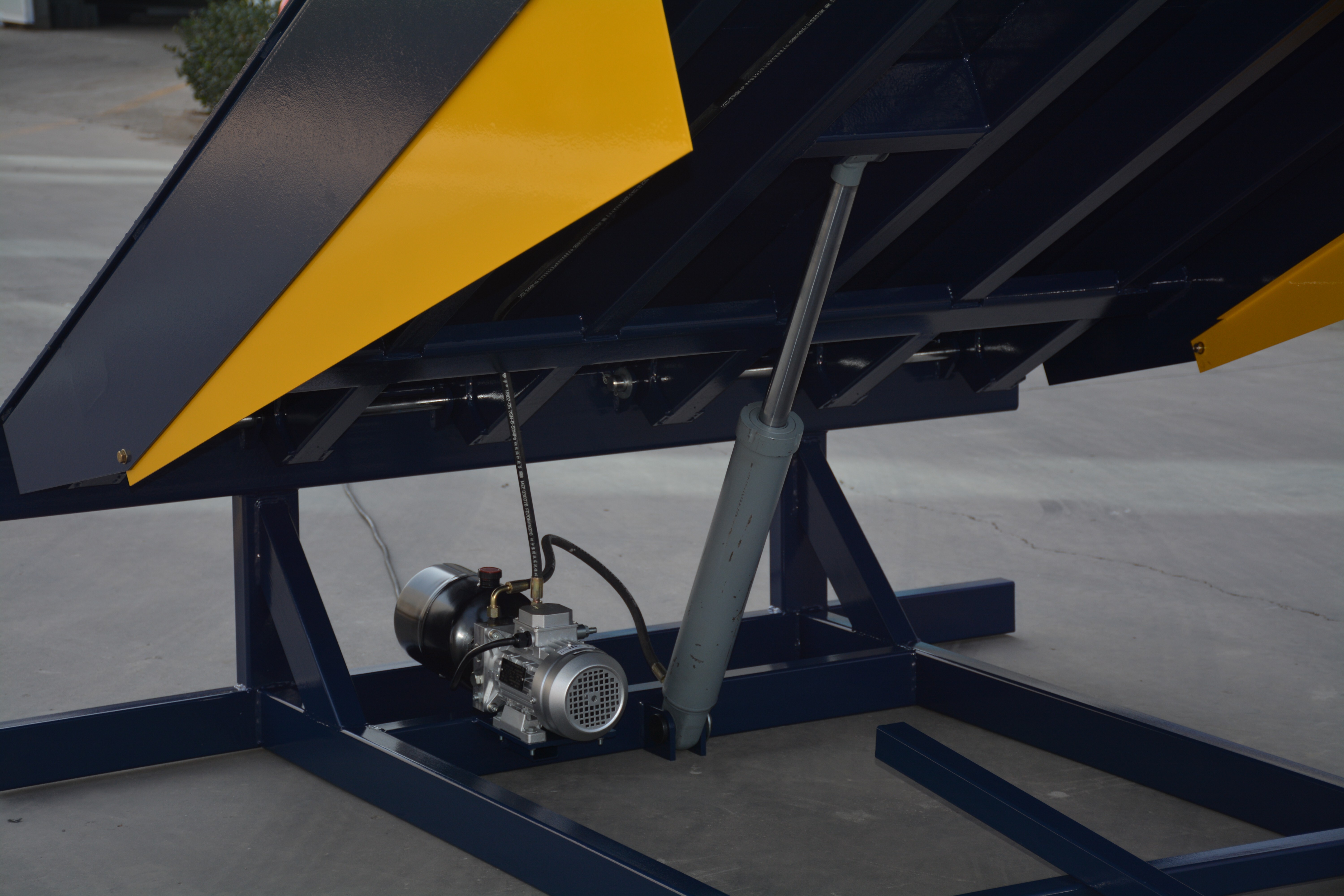 10T Work Dock Leveler , QYDCQG10-0.6