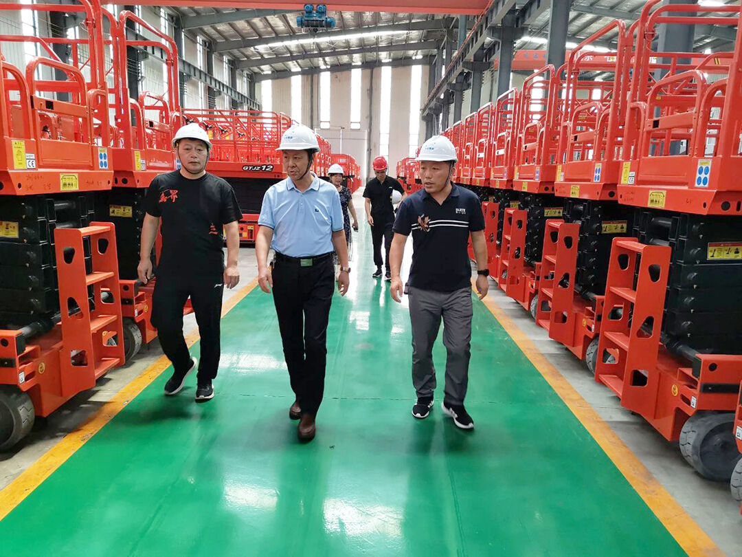 Jiyang District Federation of Trade Unions visited Shandong Qiyun Group Co., Ltd. to guide the work