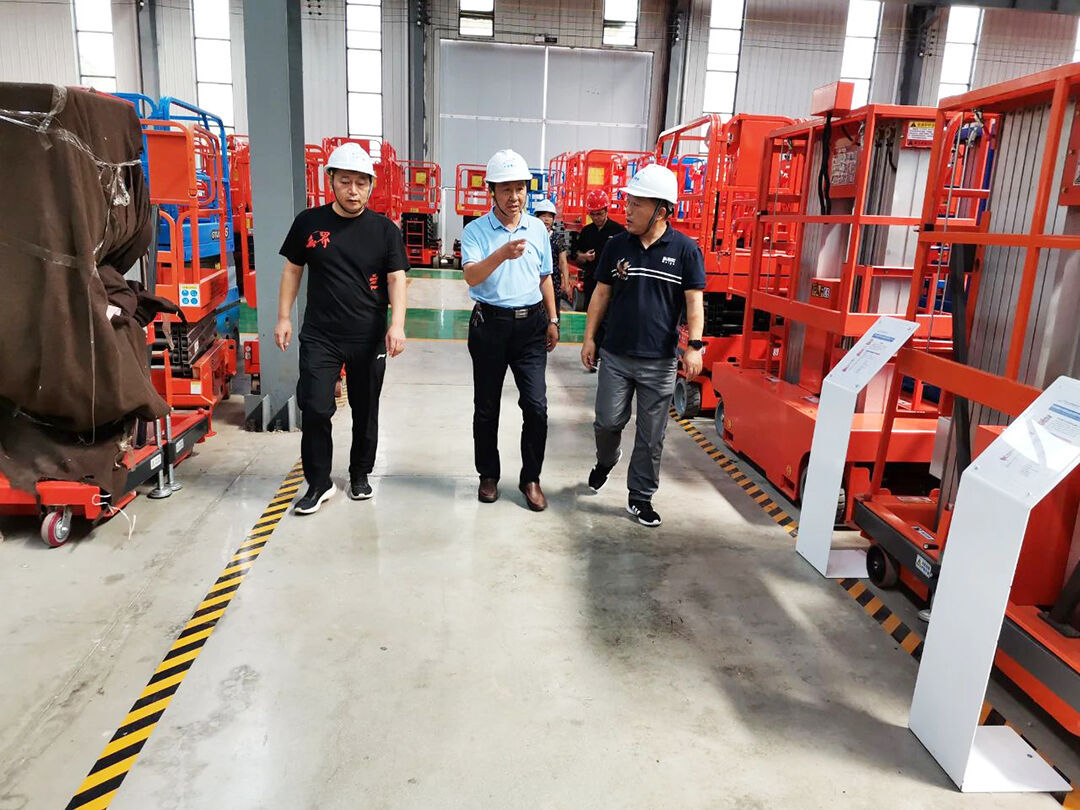Jiyang District Federation of Trade Unions visited Shandong Qiyun Group Co., Ltd. to guide the work