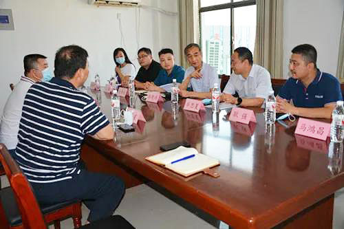 Leaders come to the factory for inspection