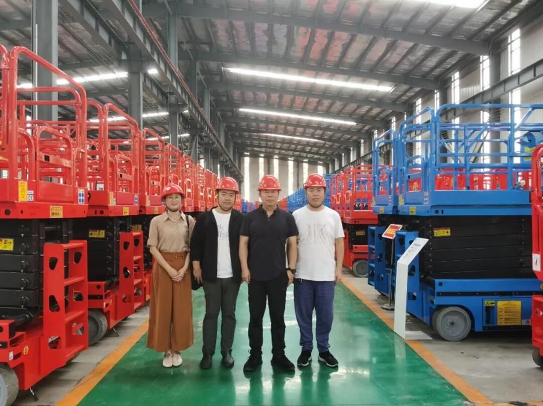 The Secretariat of the Decoration and Aerial Work Machinery Branch visited ShandongQiyun Group recently