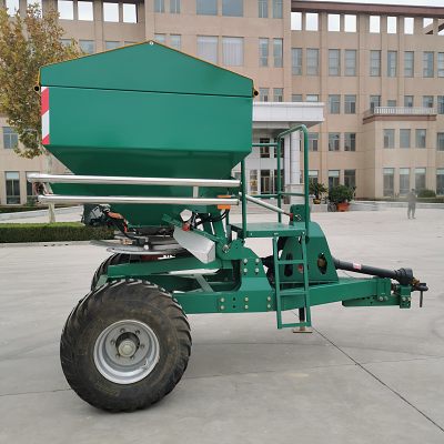 Trailed Fertilizer Spreader