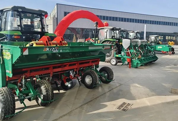 Wuwei Hongri Potato Machinery Customer Appreciation Banquet & Star New Product Promotion Conference Successfully Held in Wuwei, Gansu