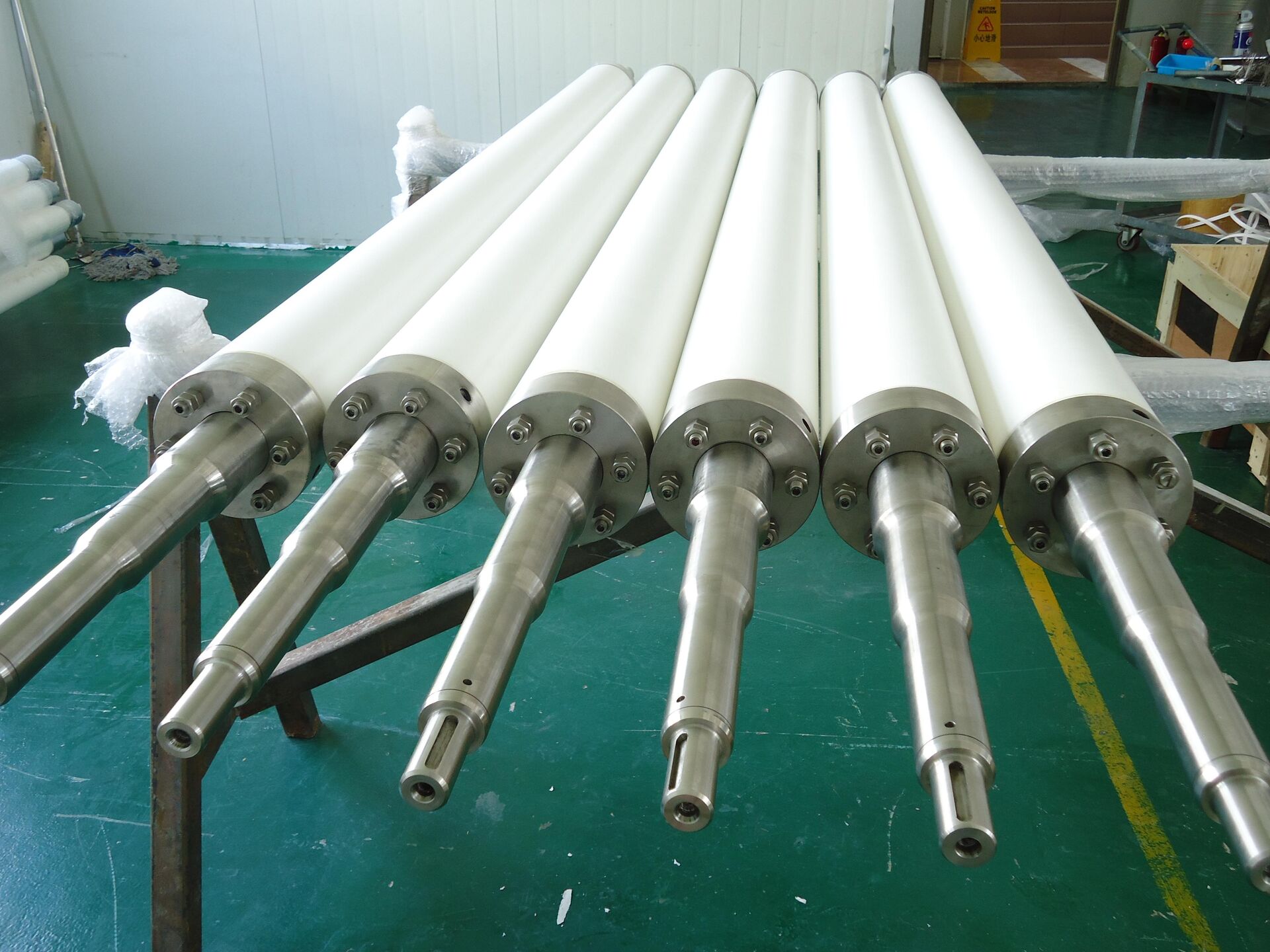 Steel smelting eramic roller