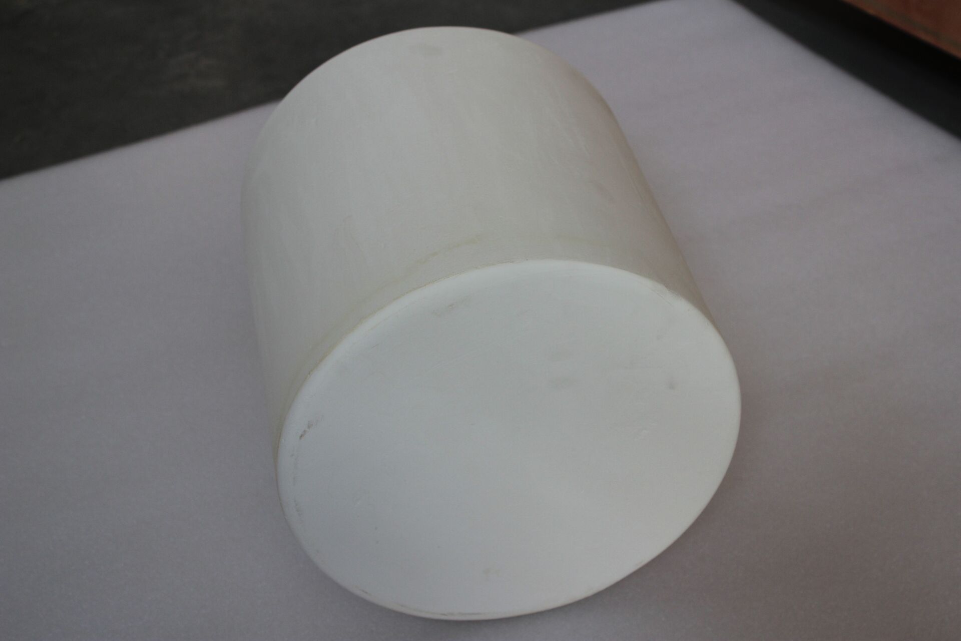 Quartz crucible for solar photovoltaic