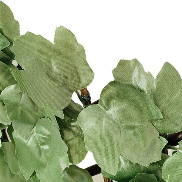 Expandable artificial lvy leaf trellis