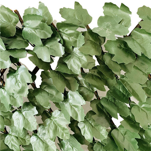 Expandable artificial lvy leaf trellis