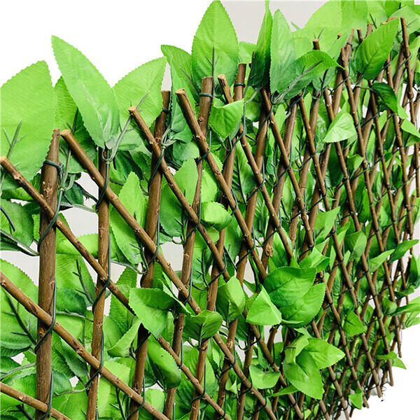 Expandable artificialboxwood leaf trellis