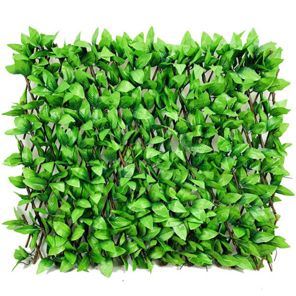 Expandable artificialboxwood leaf trellis