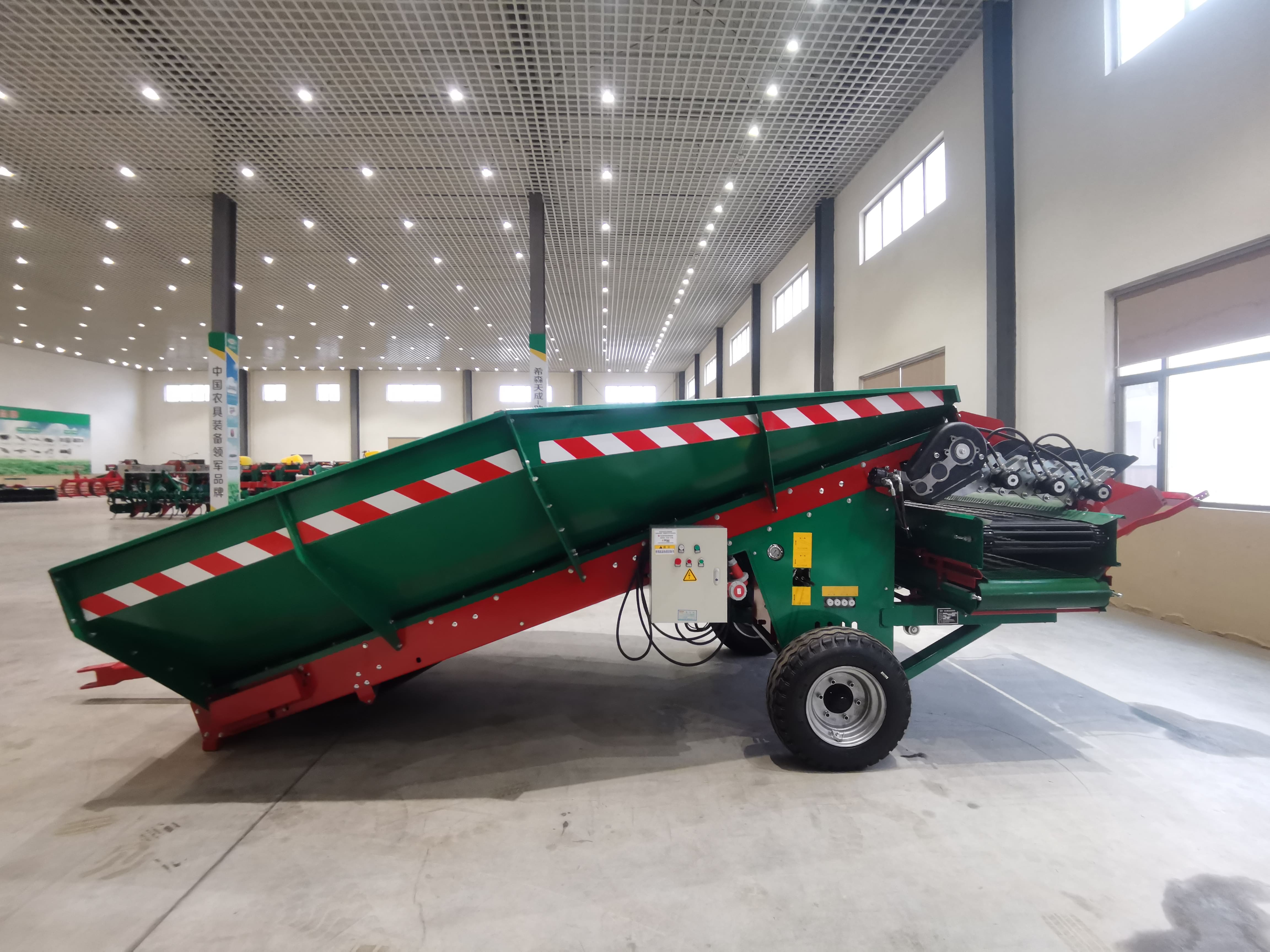 5XF-40.2 Приемный бункер для картофеля