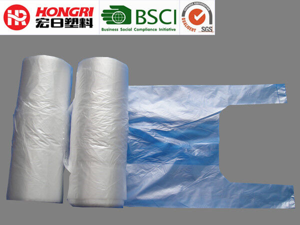 T-shirt bags on roll