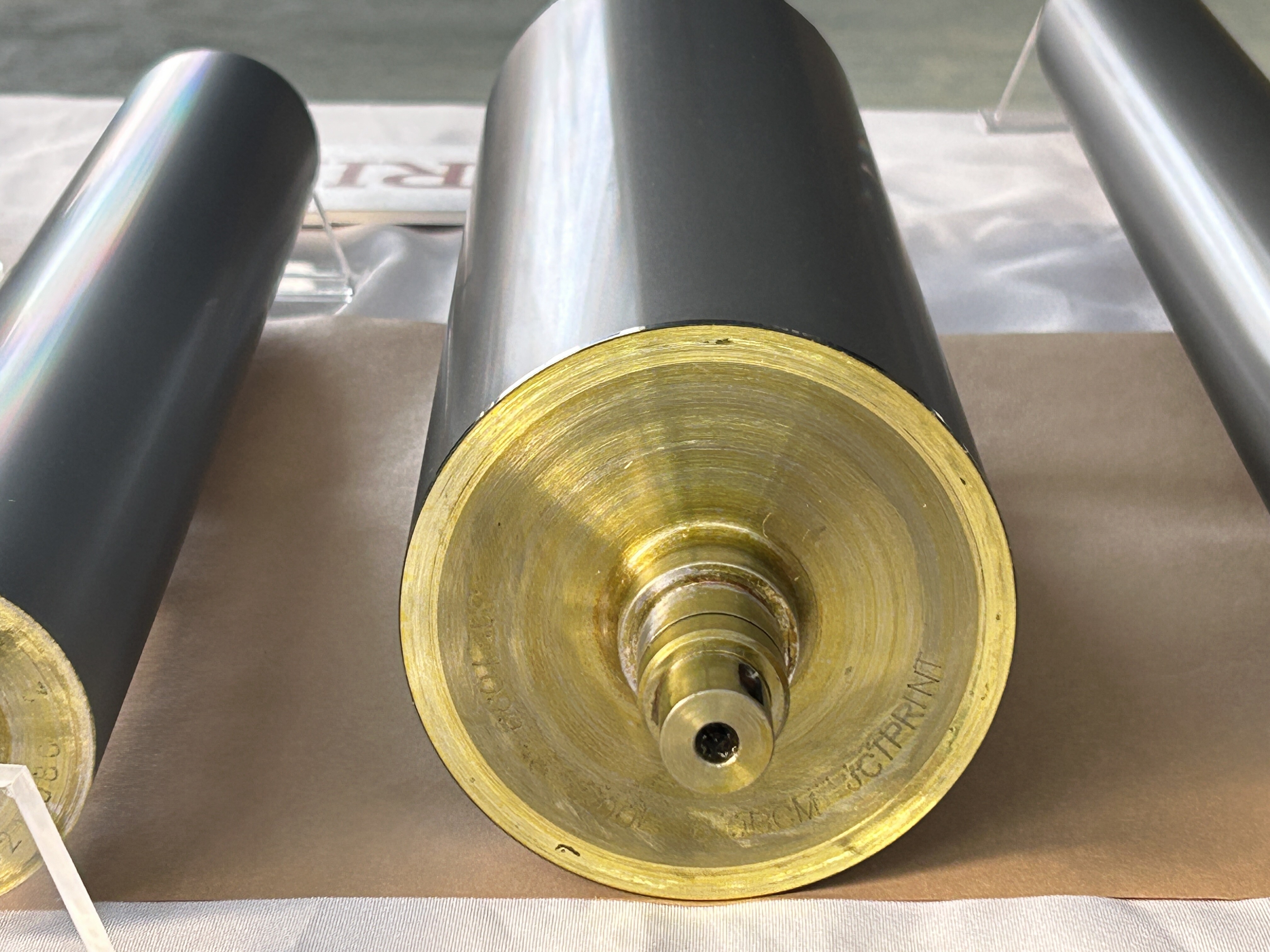 CTPRINT vs. Apex: Cómo Elegir el Mejor Rodillo Anilox Flexográfico para tu Prensa