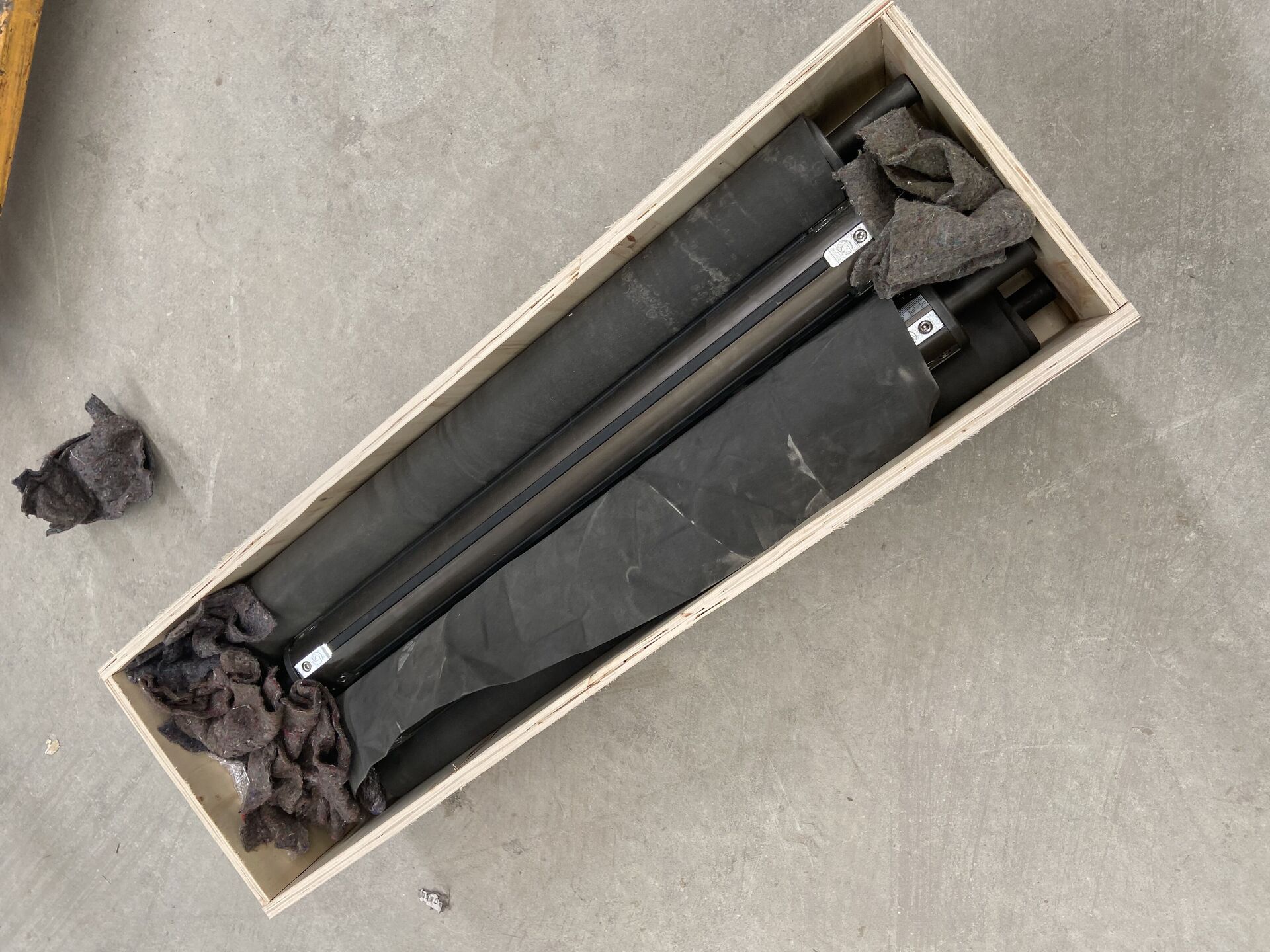Delivery of air expandable shafts