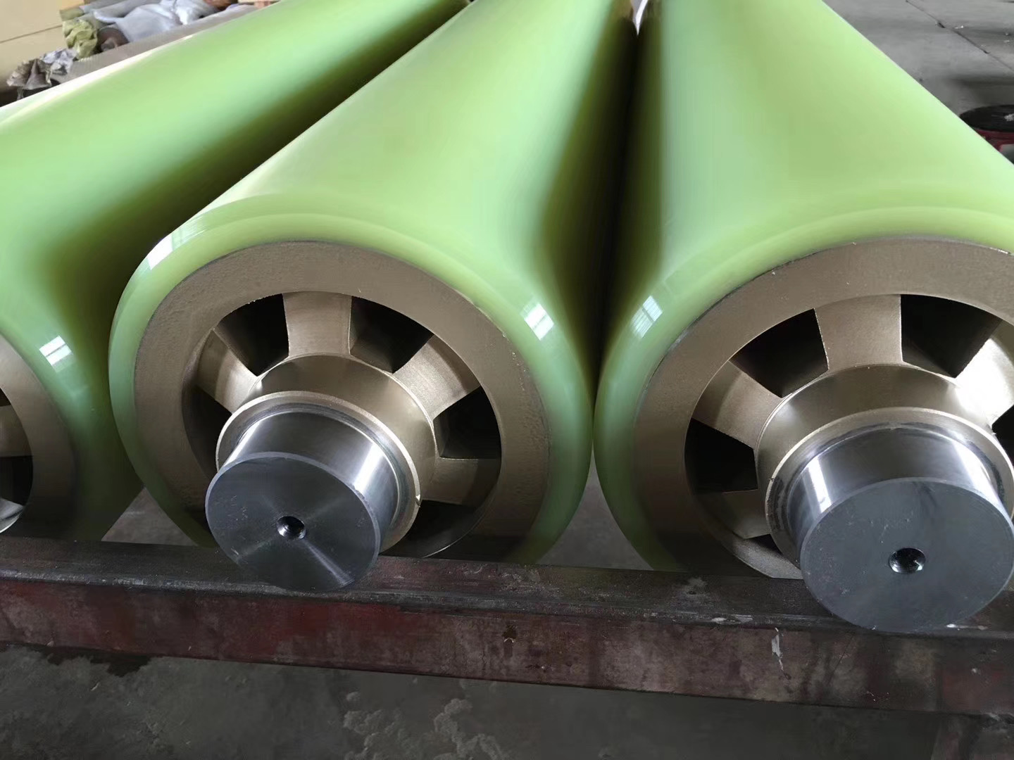 Looking for Precision and Quality? Could JCTPRINT's Industrial Silicon Rollers Be the Answer? 