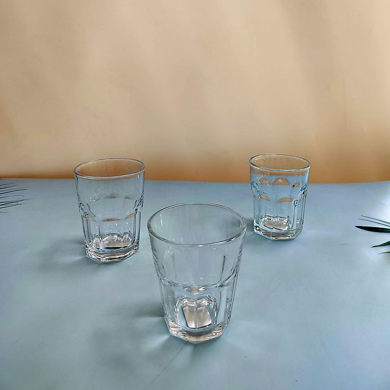 2oz-7oz Wine Glasses BJ2