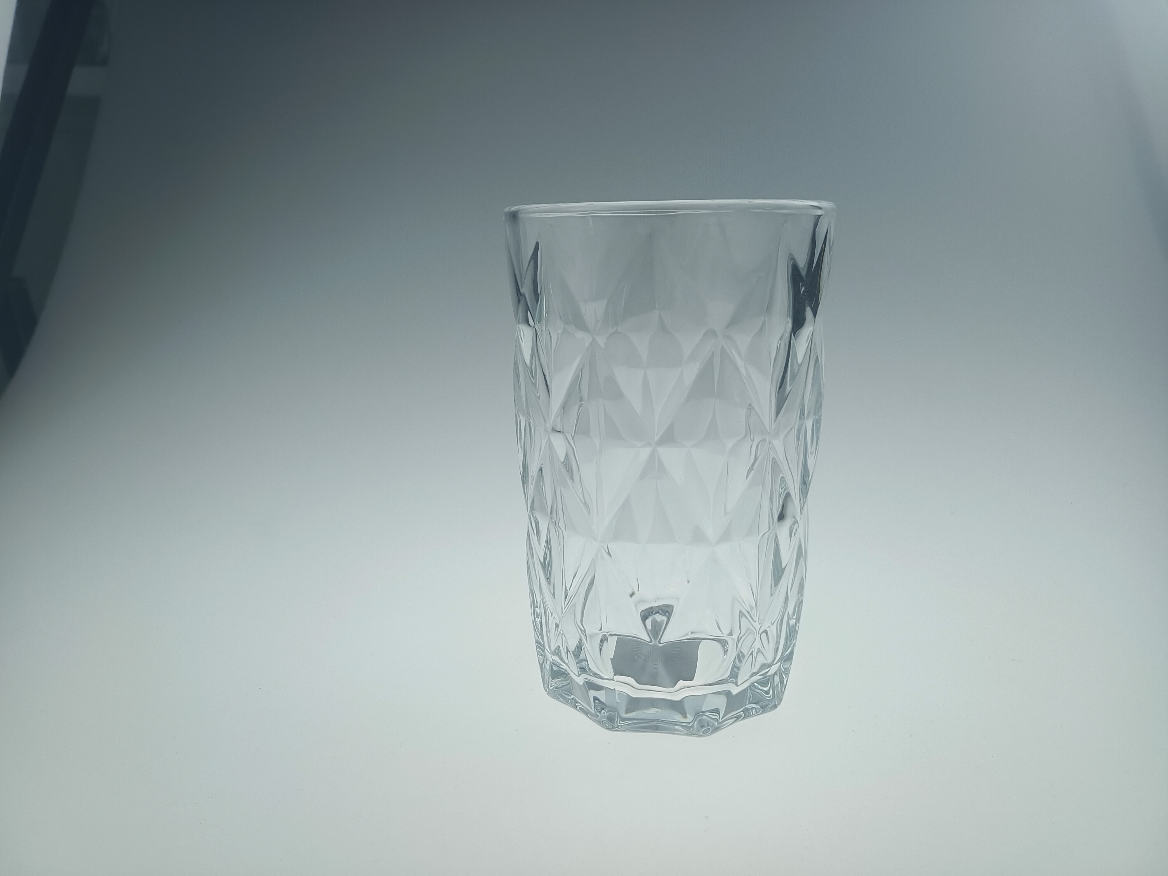 DK80H126 Patterned Glass Cup