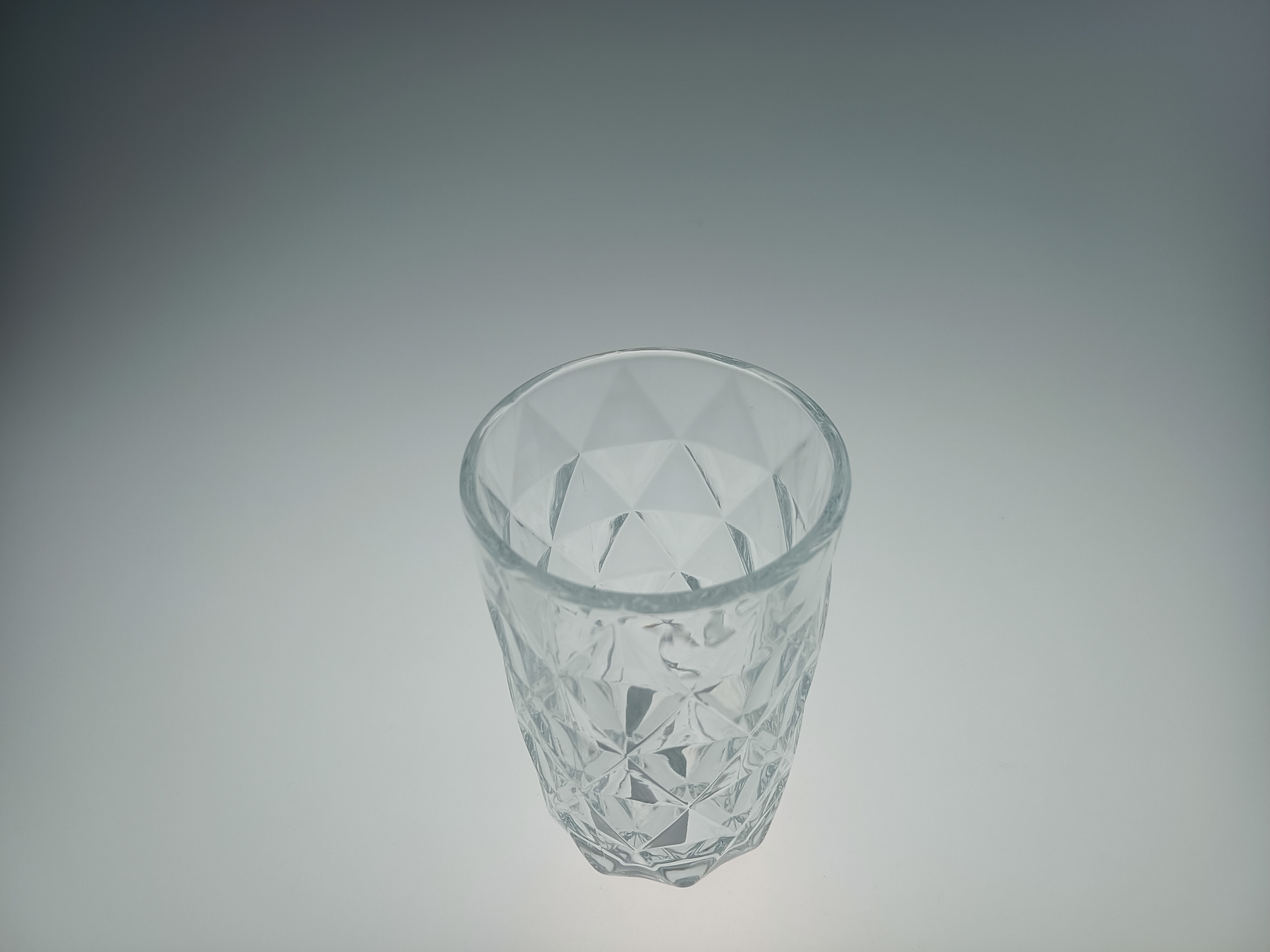 DK80H126 Patterned Glass Cup