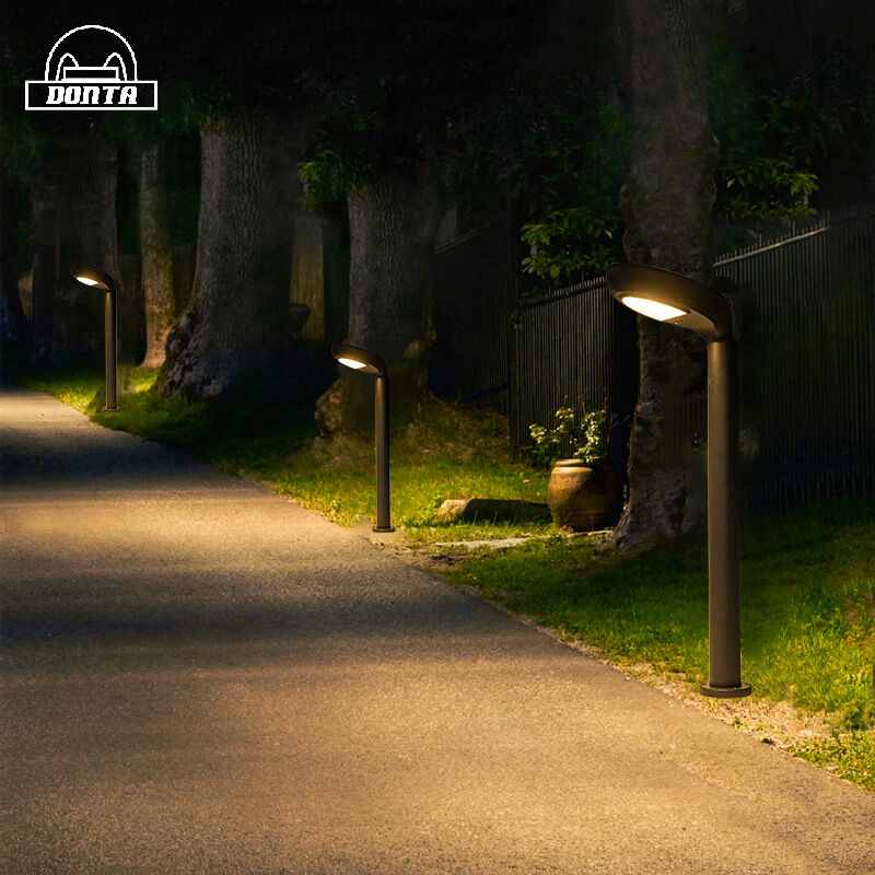 Solar powered yard light