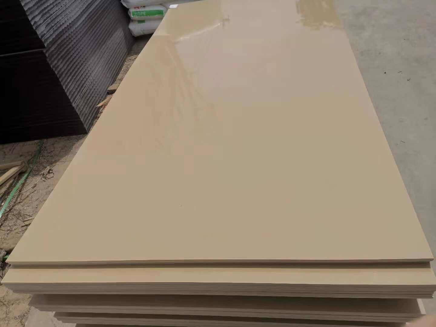 Glossy HDPE sheet