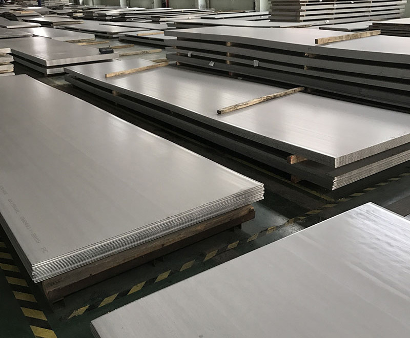 Carbon steel plate warehouse display.jpg