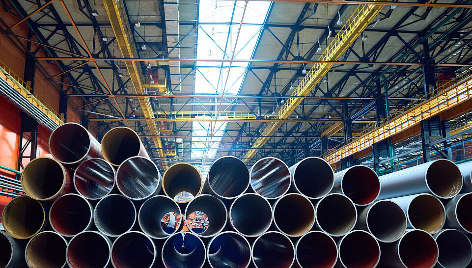 Carbon steel pipe warehouse.jpg