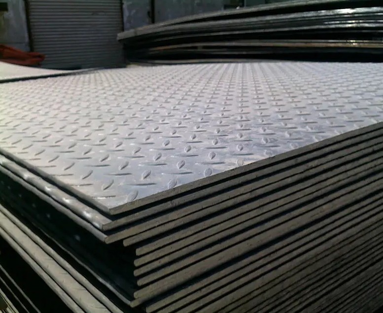 Carbon Steel Tread Plate detail display.png