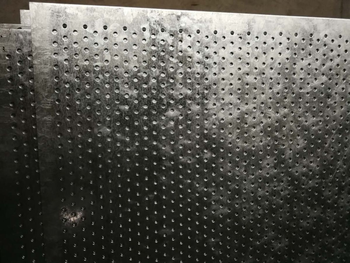 Perforated Carbon Steel Sheet  (1).jpg