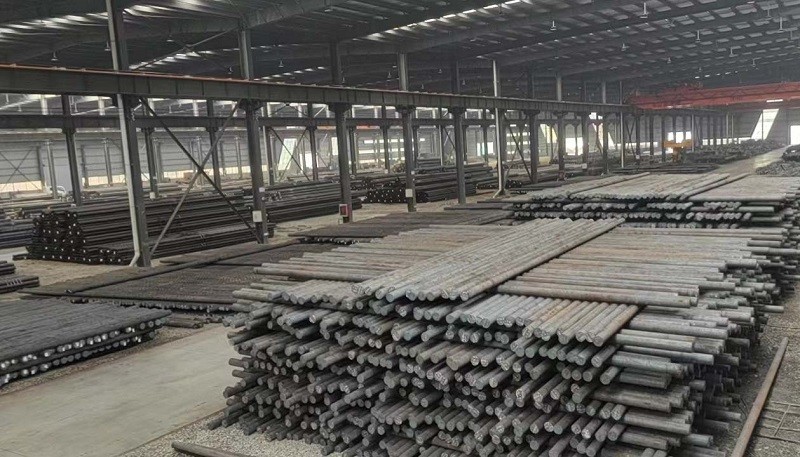 carbon steel bar warehouse.jpg