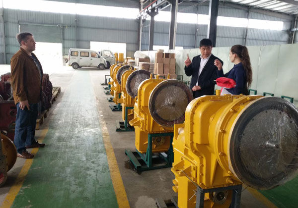 Hydraulic Torque Converter and Gearbox Assembly