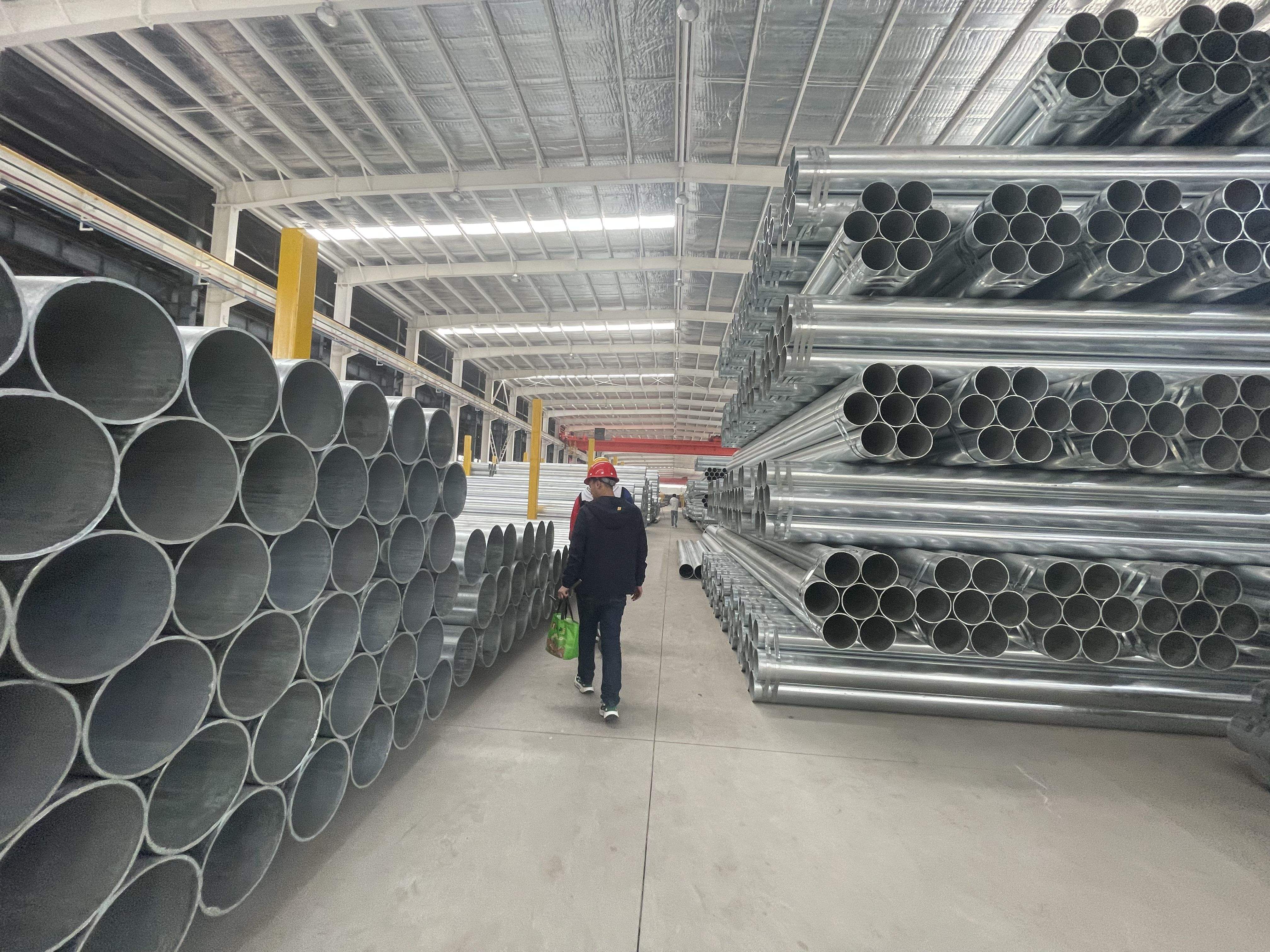 Galvanized Steel Pipe ASTM A106 A53 GI Pipe