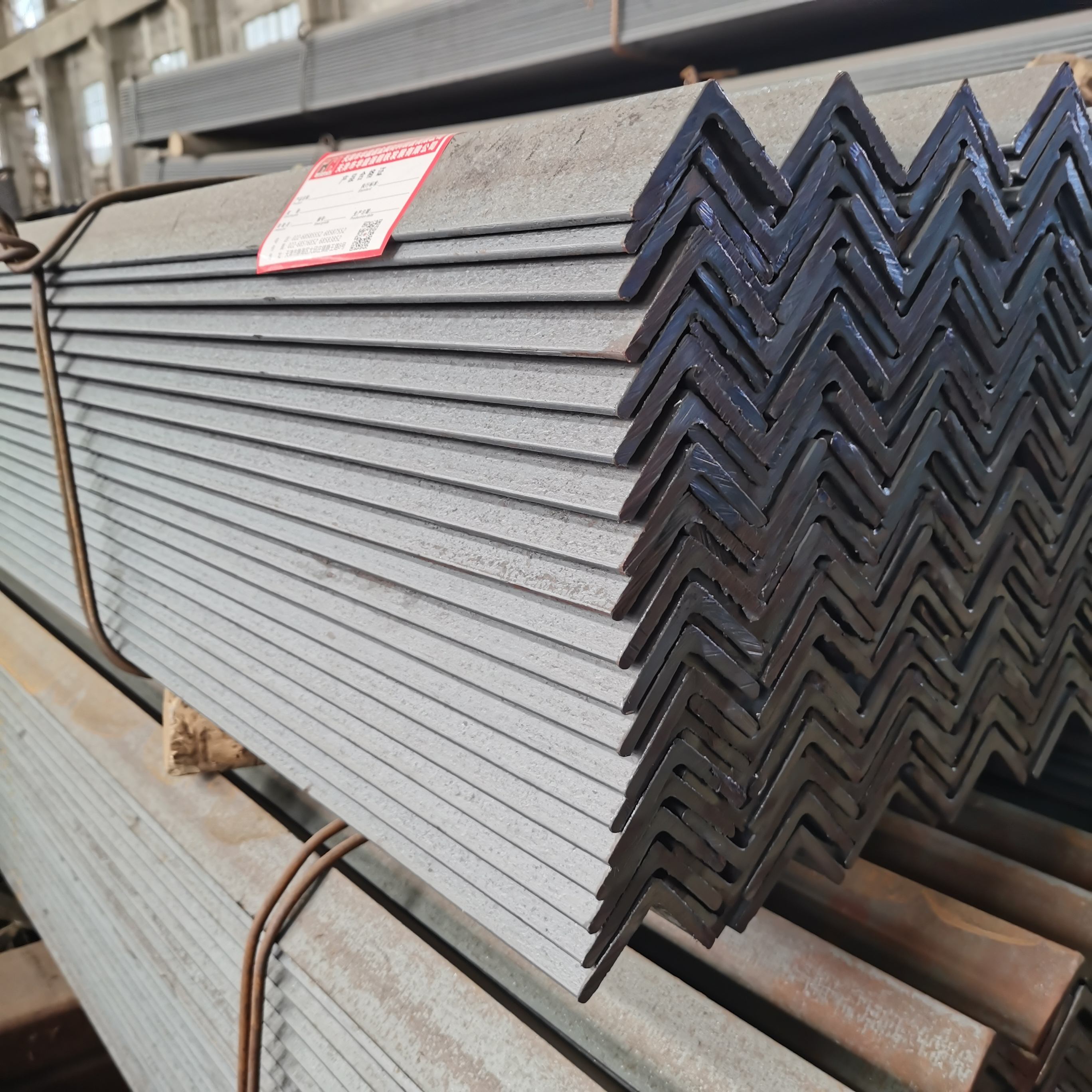  Ss400 Carbon Steel Angle bar Galvanized A516 A514 A572 A588 A285 Iron Slotted Angle Metal