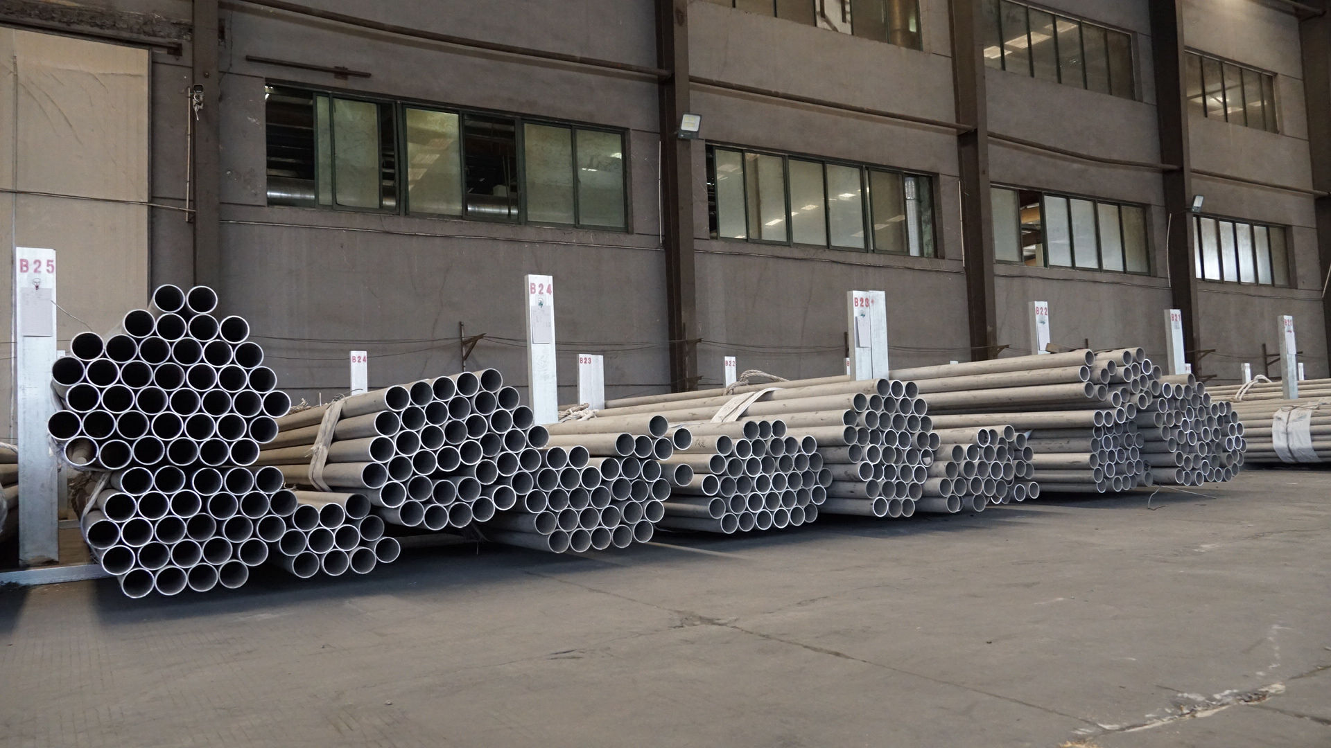 304 316L Stainless Steel Welded Pipe Large Diameter Pipe Seamless Straight Seam 