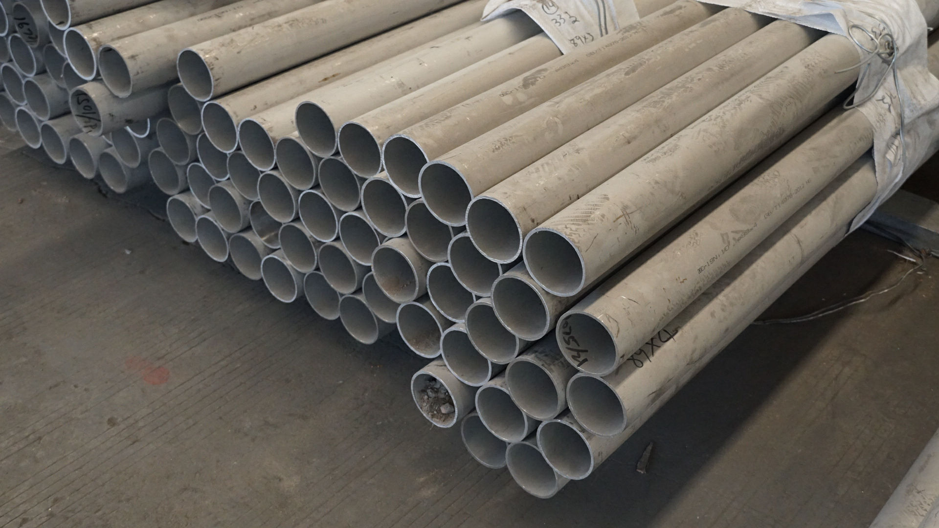 304 316L Stainless Steel Welded Pipe Large Diameter Pipe Seamless Straight Seam 