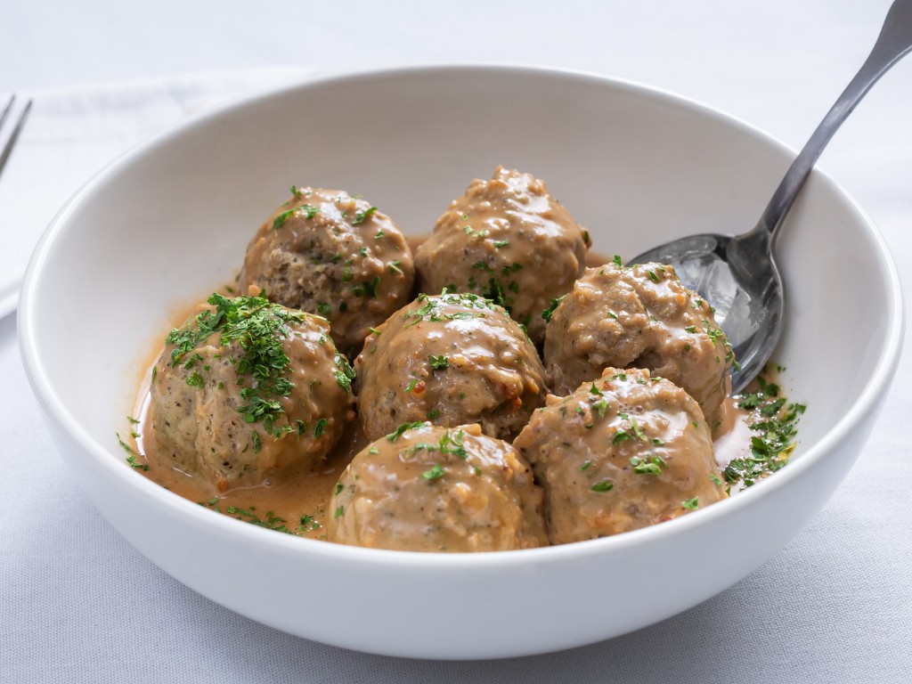Braised Meatballs in Gravy.png Braised Meatballs in Gravy.png