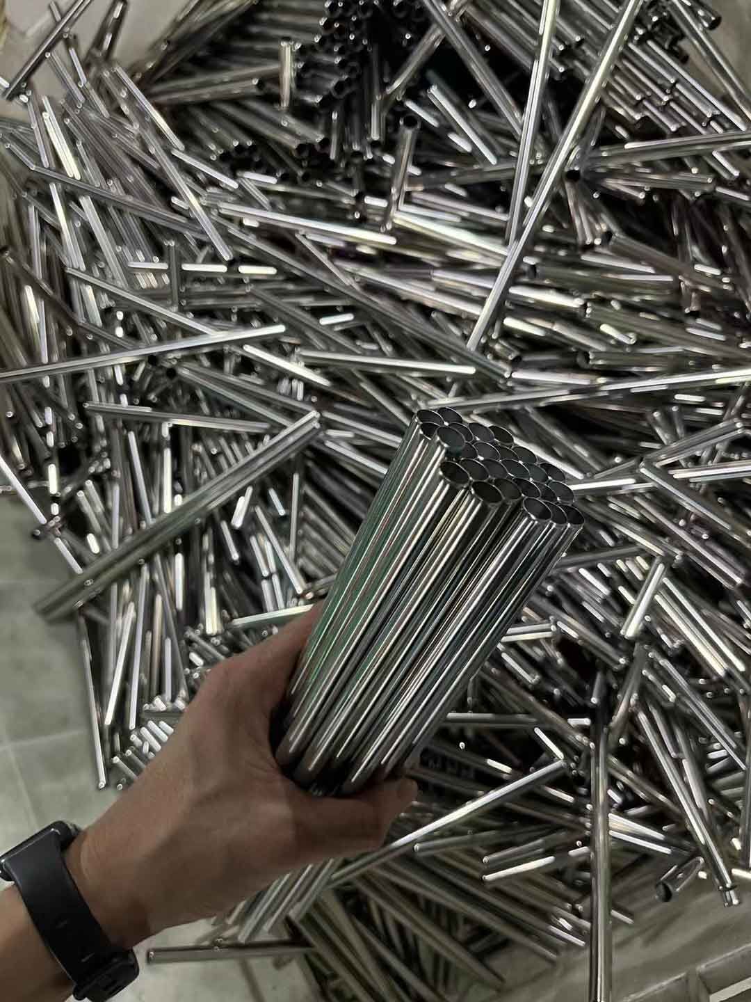 polished-stainless-steel-pipe-(2).jpg