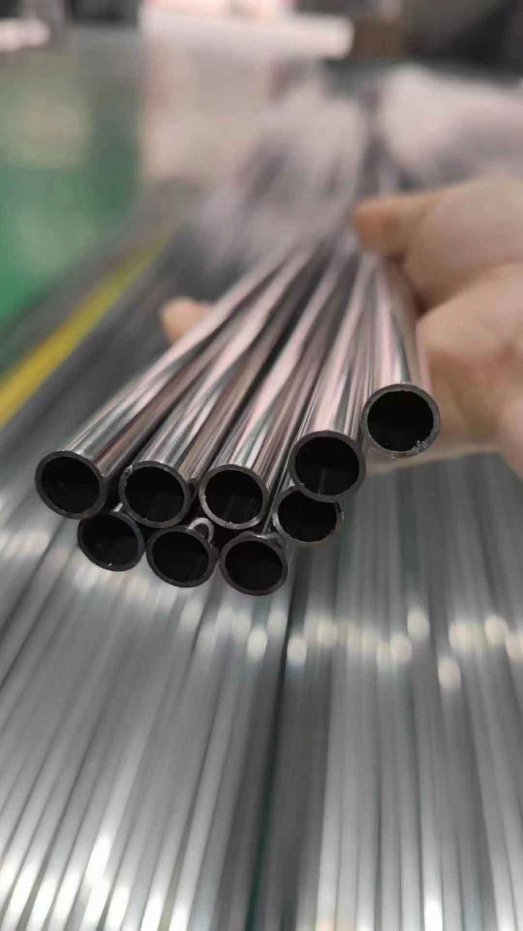 polished-stainless-steel-pipe-(8).jpg