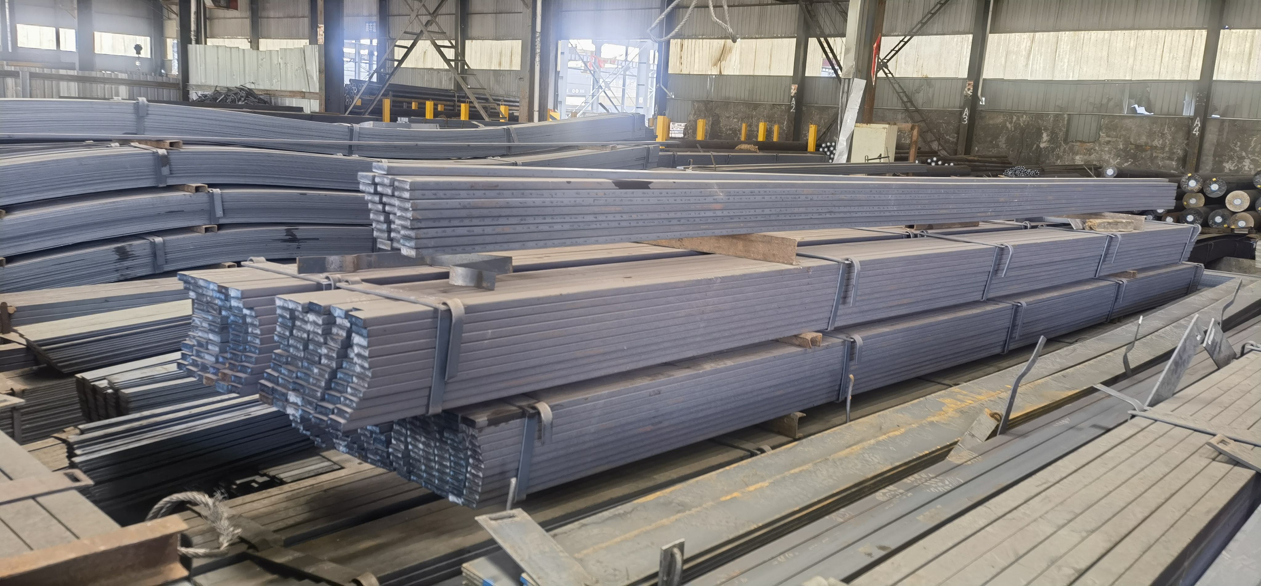 Q235 Q355 A36 A53 A106 s235 A572 GR50 hot rolled flat bar 