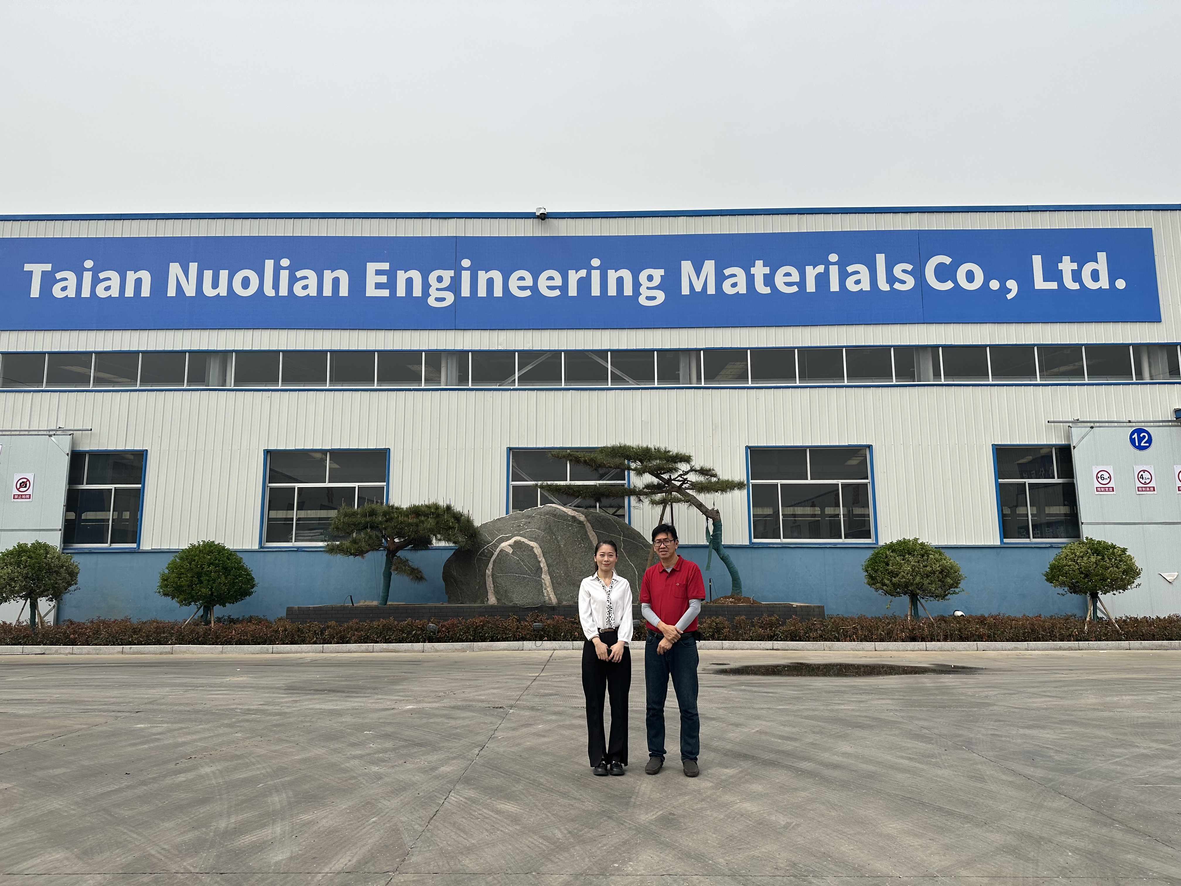 Progress Hand in Hand, Win-win Cooperation - Foreign Customers Visit