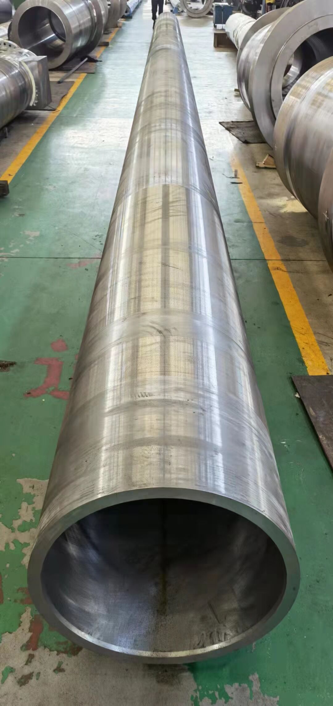 Super long tube and rod for dam gate cylinder