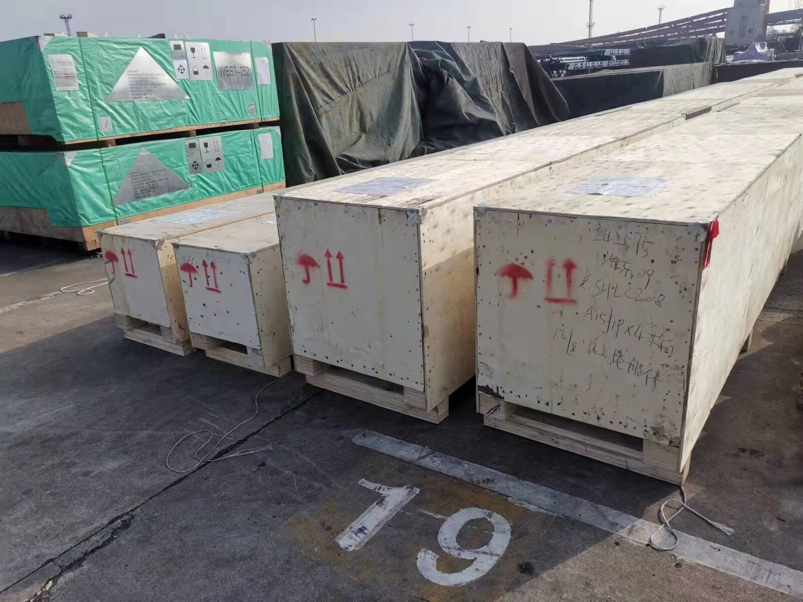 Super long tube and rod for dam gate cylinder