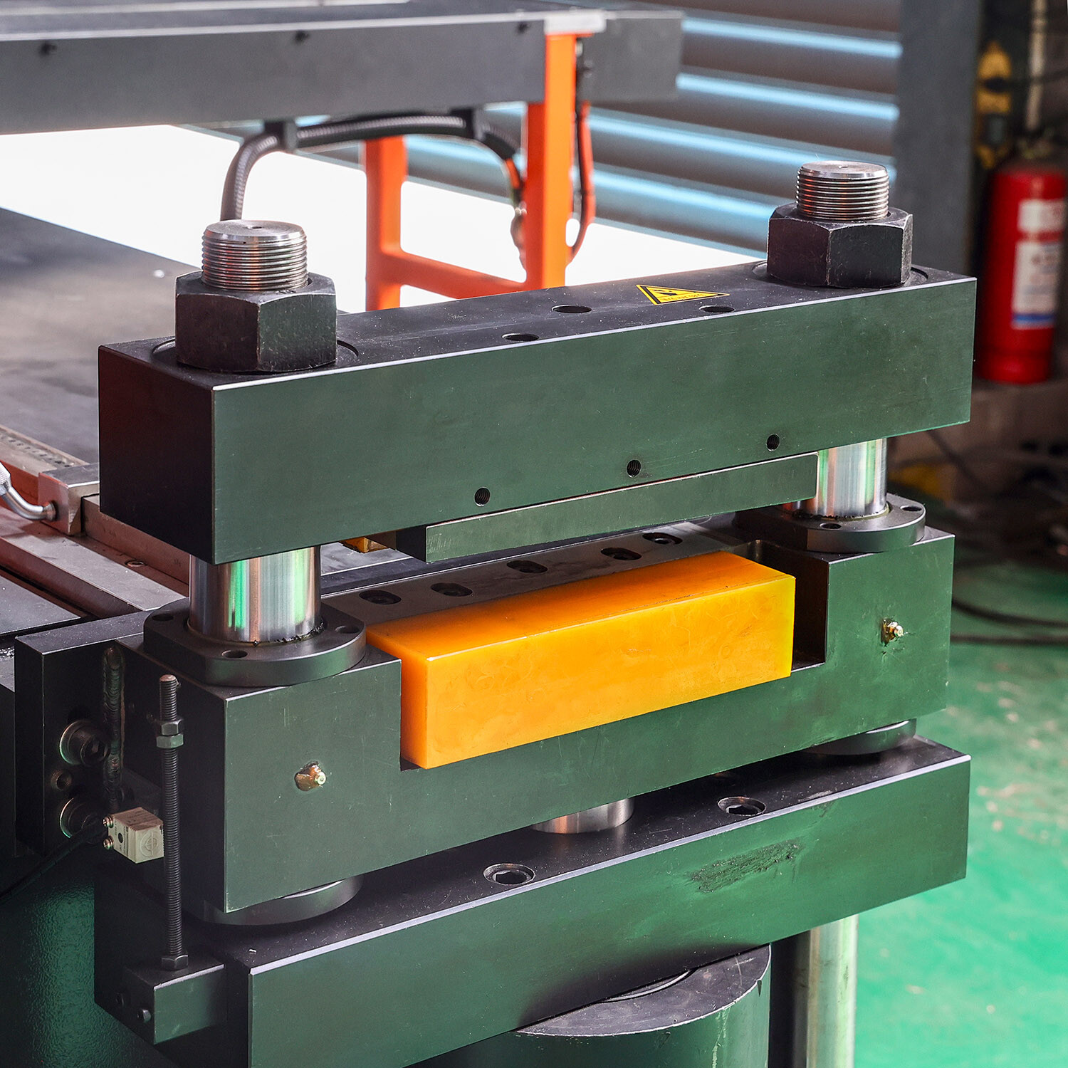 Intelligent 3D  Busbar Processing Machine SMART-303CNC-S