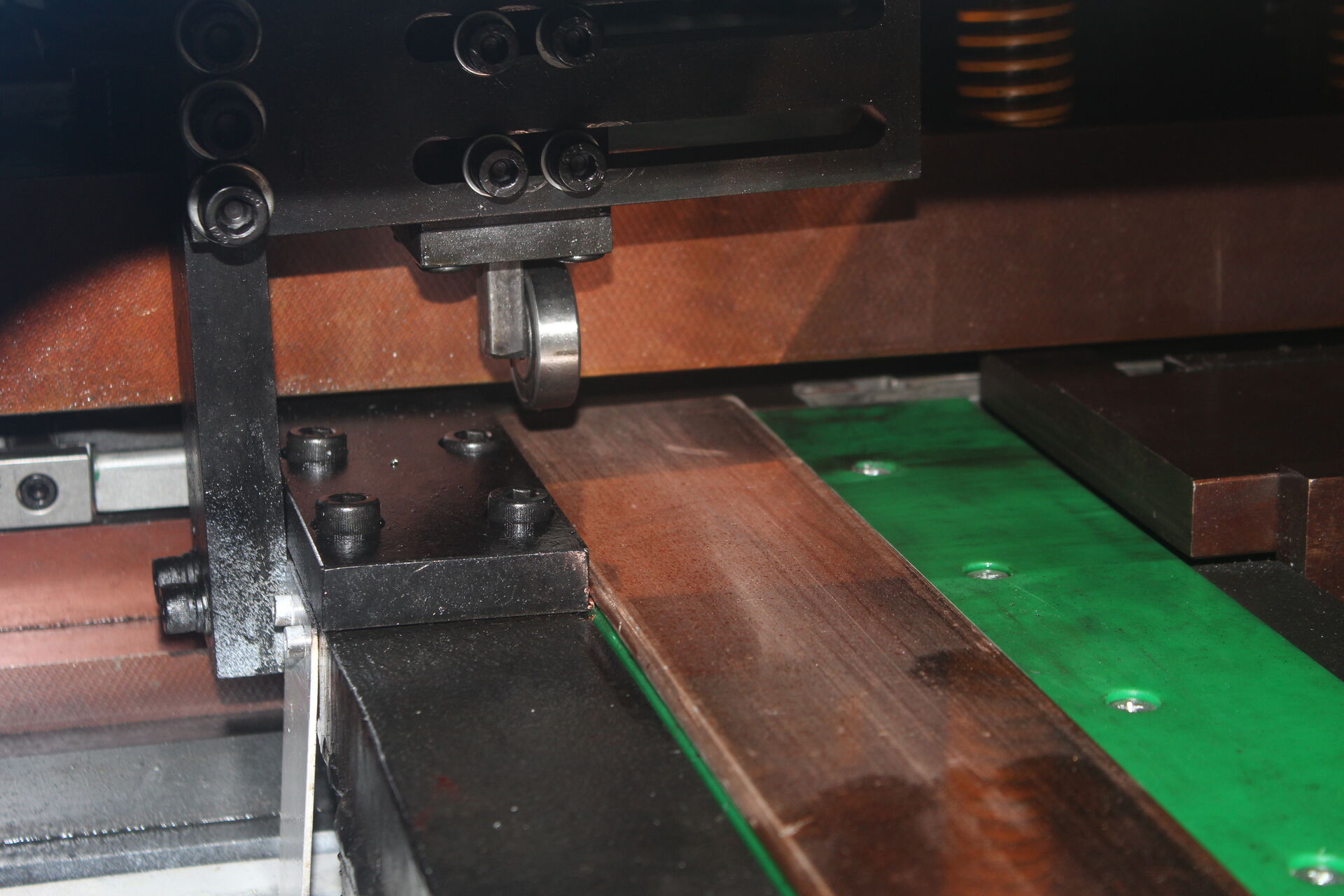 Intelligent 3D Busbar Punching and Shearing Machine  (EMAC-BP-40)