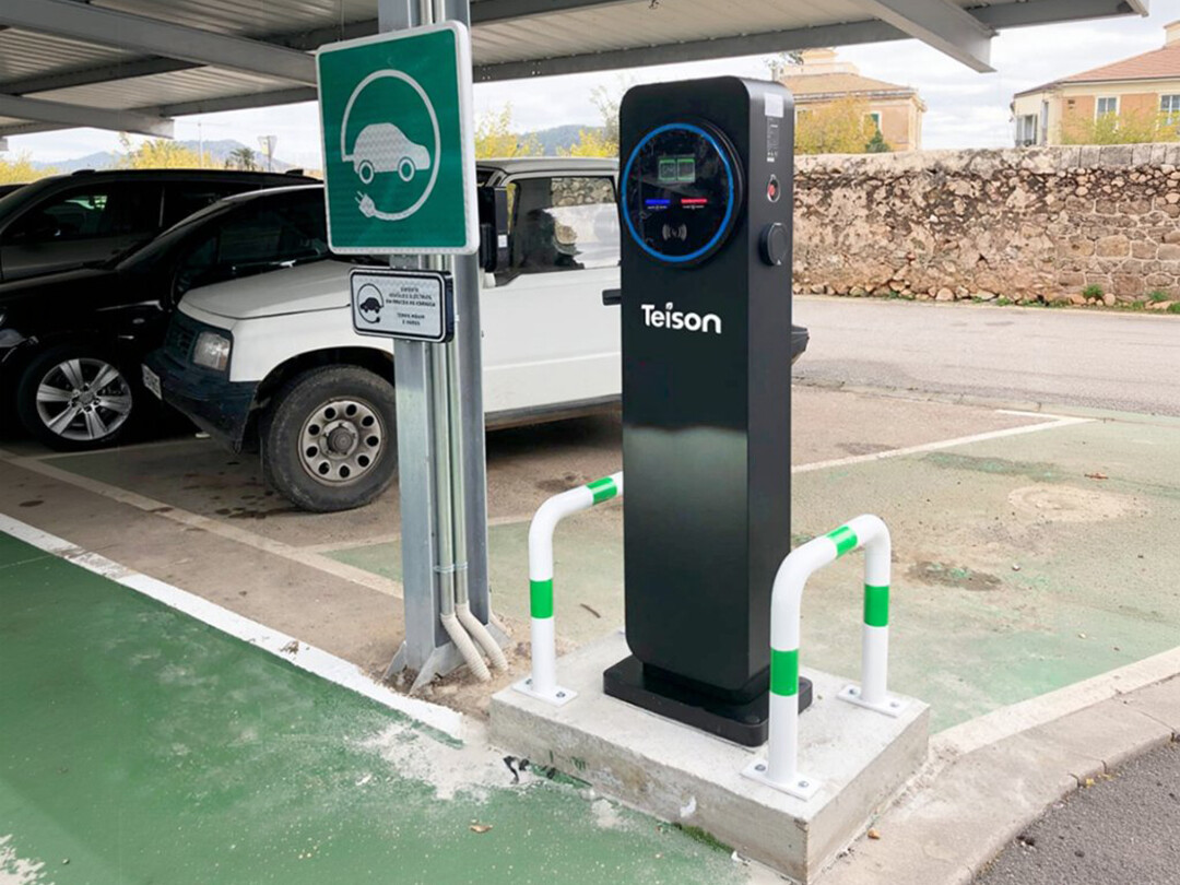 Installation of charging stations: at no cost to your community