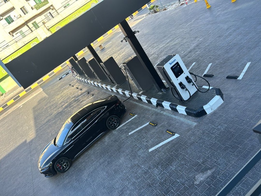 Teison DC Pro 180kW commercial fast charging station with CCS2+GBT plug installed in Jordan，2025