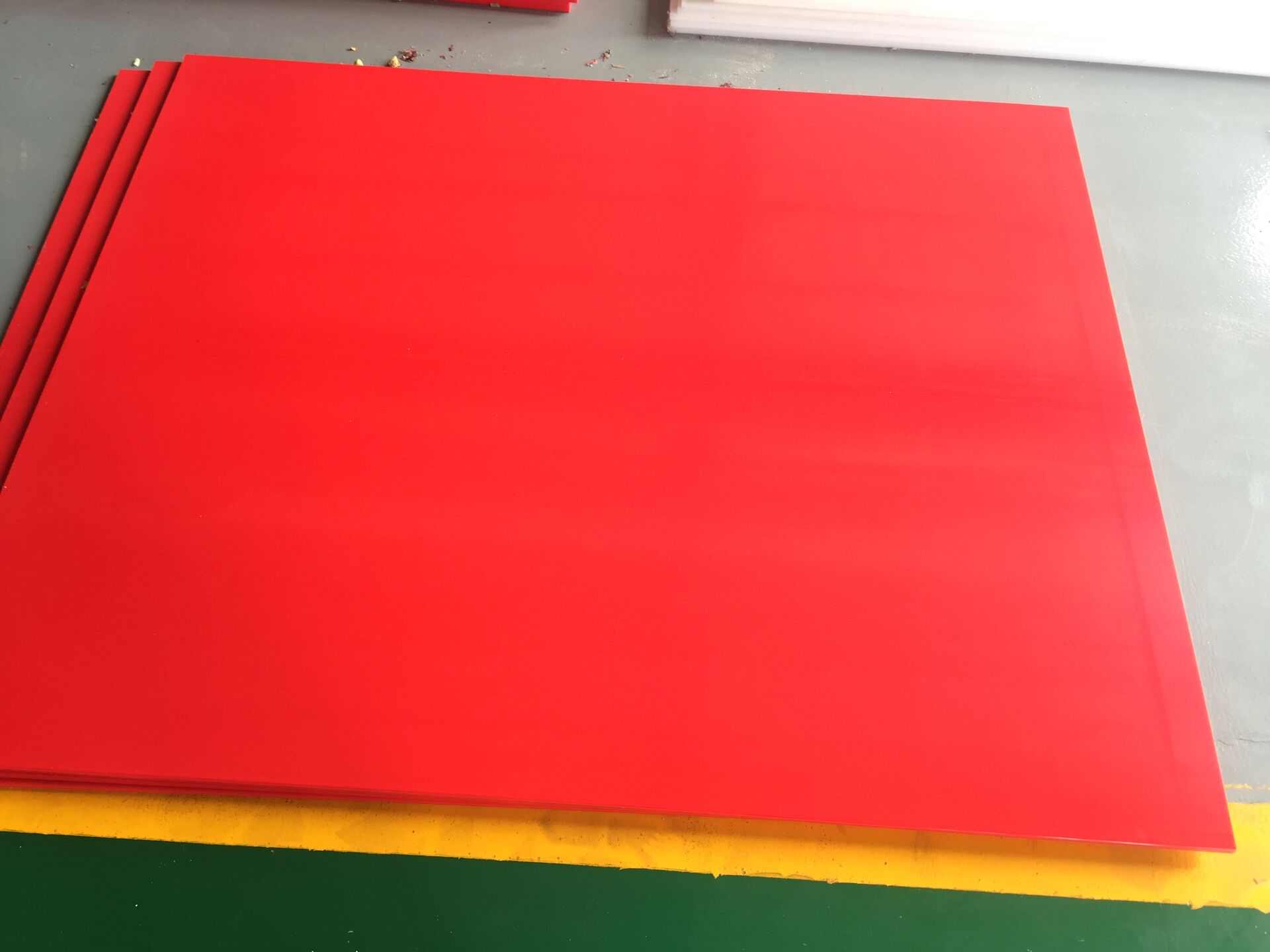 Глянцевый лист HDPE